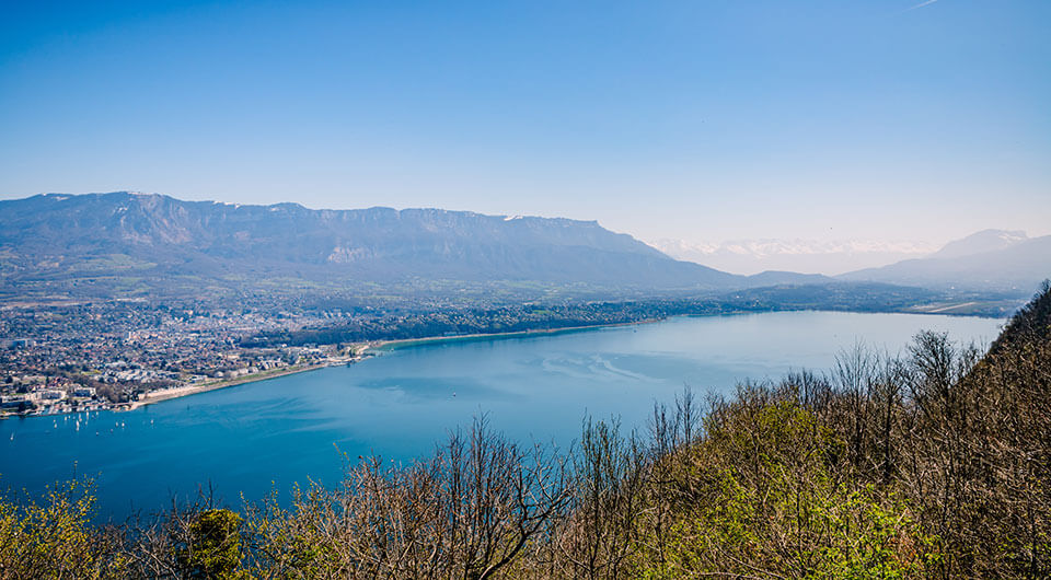 Luftaufnahme des Lac du Bourget