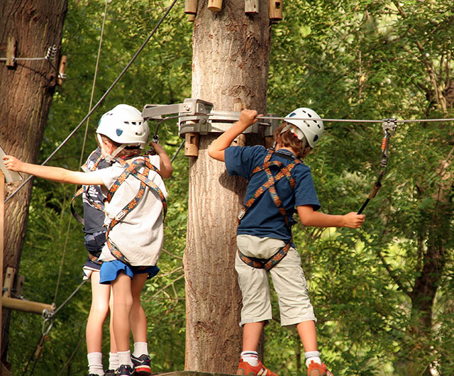 Accro'lac is an outdoor activity for young and old,